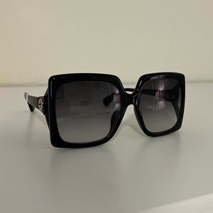 Gucci Sunglasses 🕶